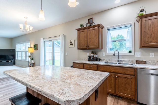 1964 Abbey Court, Huntington, IN 46750