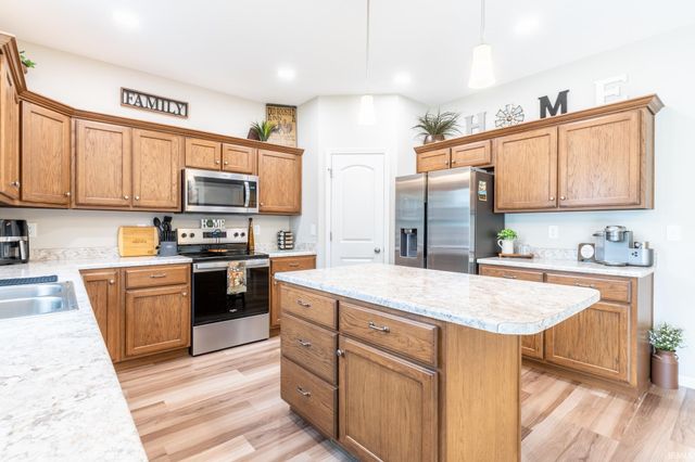 1964 Abbey Court, Huntington, IN 46750