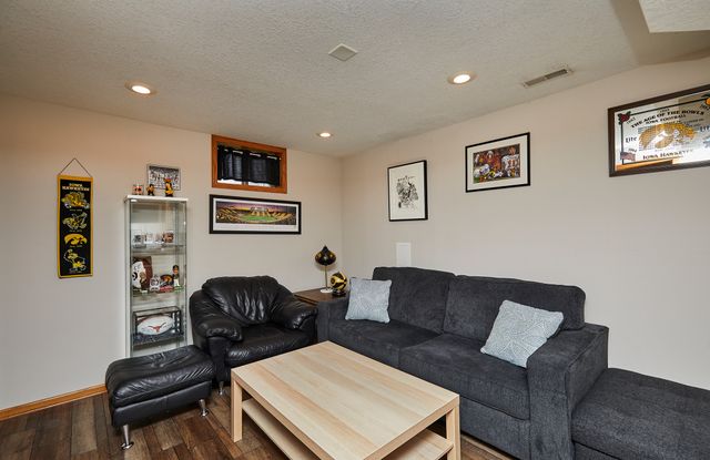 3013 SW Townpark Drive, Ankeny, IA 50023