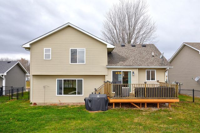 3013 SW Townpark Drive, Ankeny, IA 50023