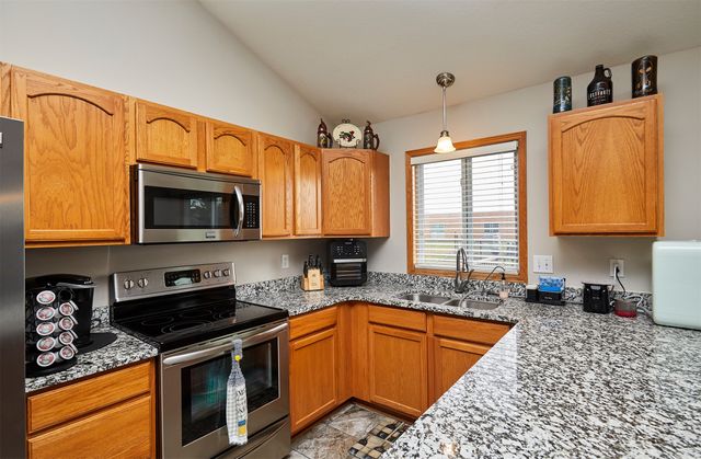 3013 SW Townpark Drive, Ankeny, IA 50023