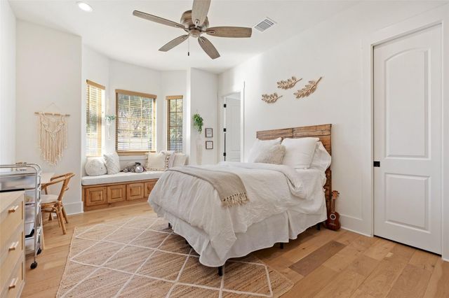 105 Deer Valley DR, Georgetown, TX 78628