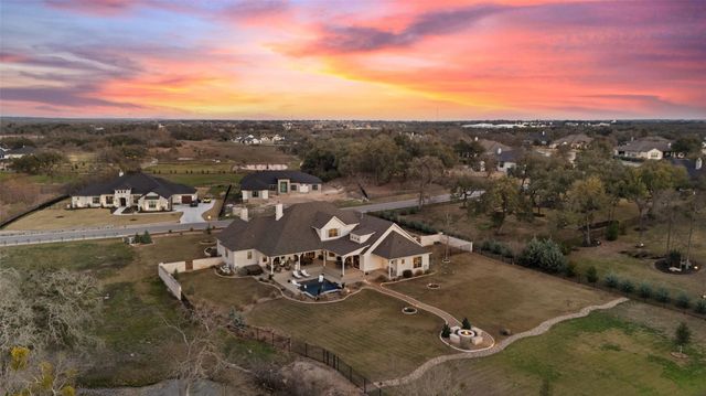 105 Deer Valley DR, Georgetown, TX 78628