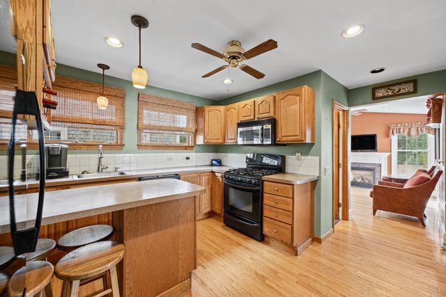 194 Clinton St, New Bedford, MA 02740