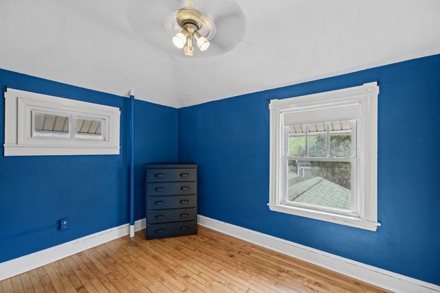 194 Clinton St, New Bedford, MA 02740