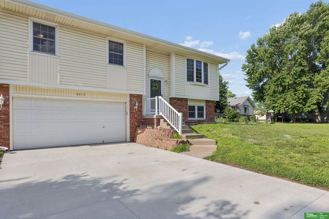 3312 Schuemann Drive, Bellevue, NE 68123