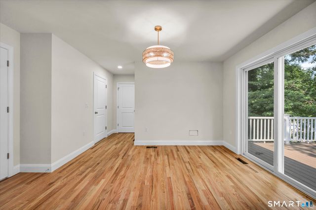 33 Brightwood Lane, West Hartford, CT 06110