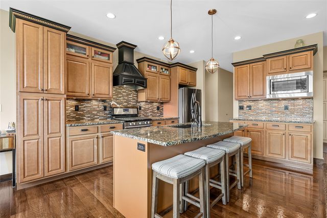 1393 Rolling Glen Drive, Marion, IA 52302
