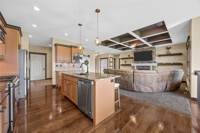 1393 Rolling Glen Drive, Marion, IA 52302