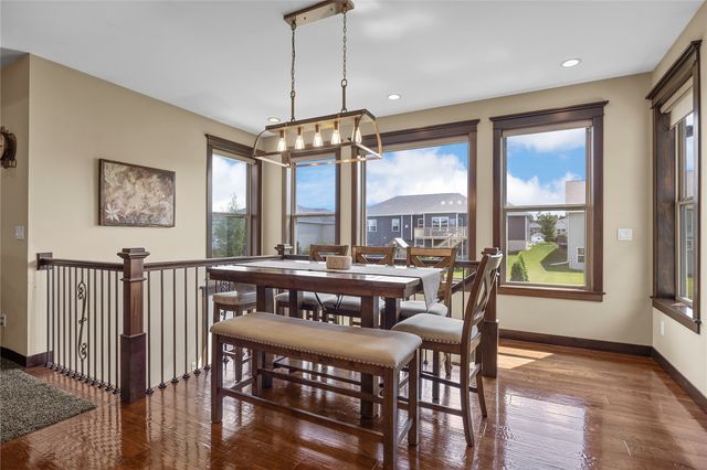 1393 Rolling Glen Drive, Marion, IA 52302