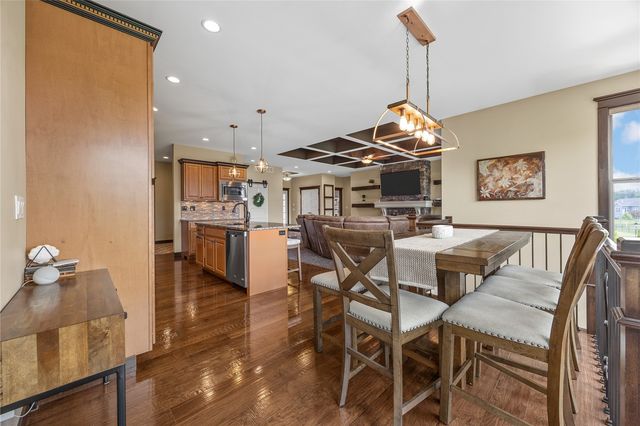 1393 Rolling Glen Drive, Marion, IA 52302