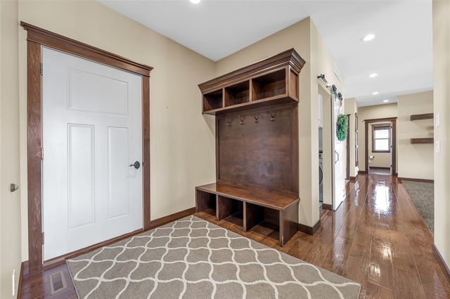 1393 Rolling Glen Drive, Marion, IA 52302