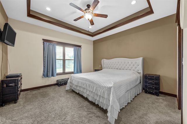 1393 Rolling Glen Drive, Marion, IA 52302
