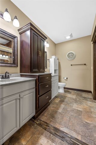 1393 Rolling Glen Drive, Marion, IA 52302