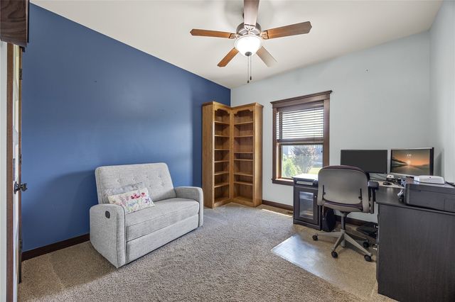 1393 Rolling Glen Drive, Marion, IA 52302