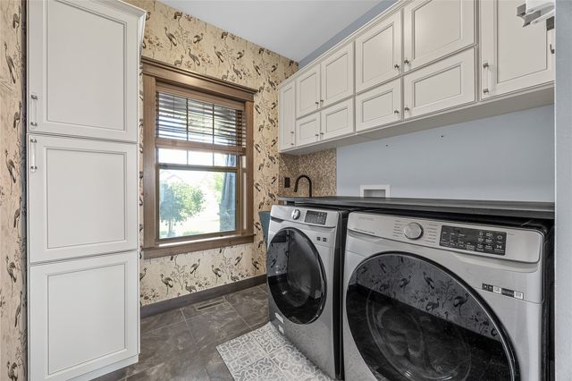 1393 Rolling Glen Drive, Marion, IA 52302