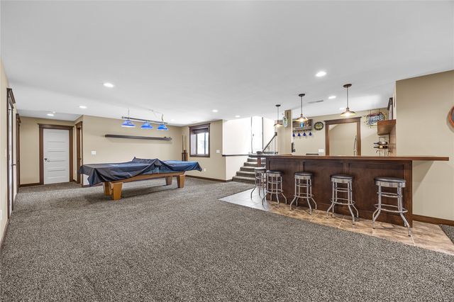 1393 Rolling Glen Drive, Marion, IA 52302