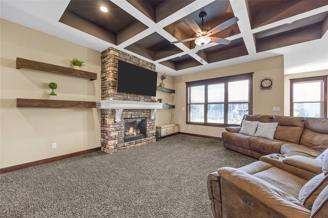 1393 Rolling Glen Drive, Marion, IA 52302