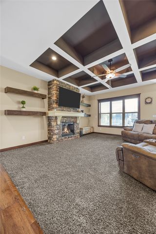 1393 Rolling Glen Drive, Marion, IA 52302