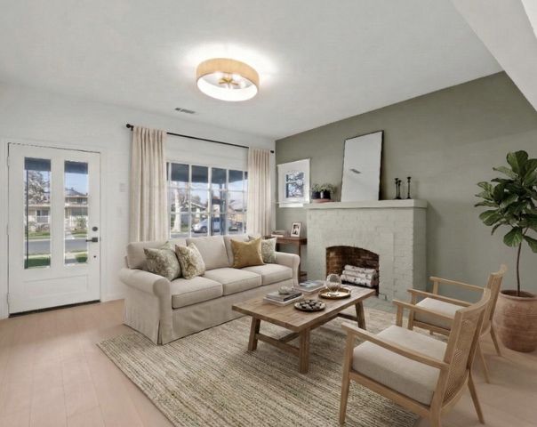 425 W Elm Street, Hanford, CA 93230