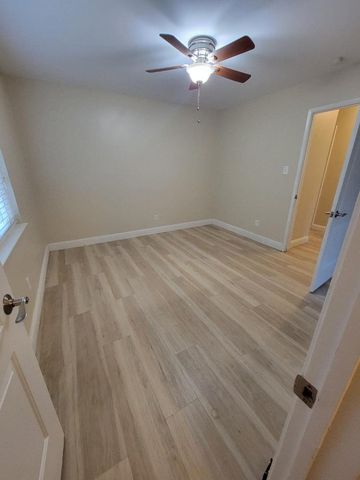 5913 Ashworth Way, Carmichael, CA 95608