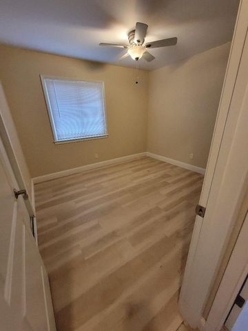 5913 Ashworth Way, Carmichael, CA 95608