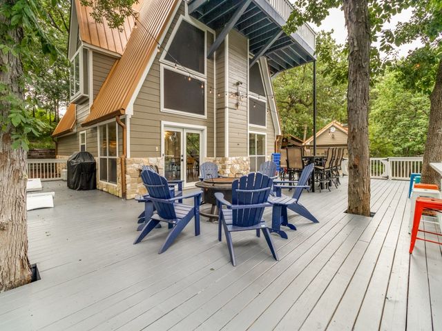 104 Bridlepath Drive, Pottsboro, TX 75076
