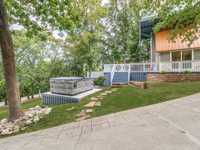 104 Bridlepath Drive, Pottsboro, TX 75076