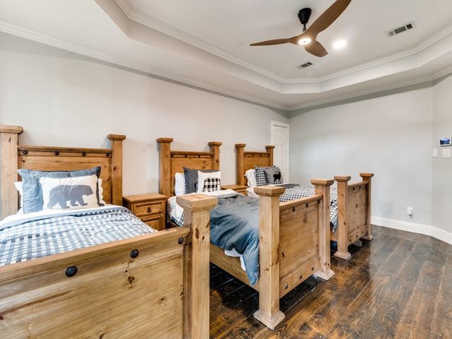 104 Bridlepath Drive, Pottsboro, TX 75076