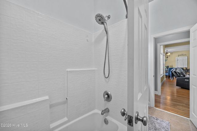 102 Wayfarer Drive, Rocky Point, NC 28457