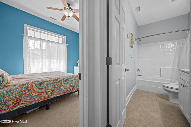 102 Wayfarer Drive, Rocky Point, NC 28457