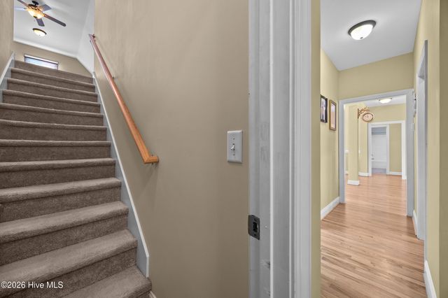 102 Wayfarer Drive, Rocky Point, NC 28457