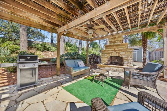 102 Wayfarer Drive, Rocky Point, NC 28457