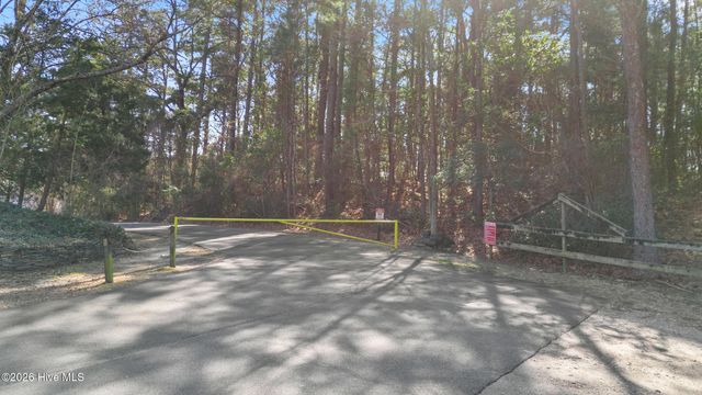 102 Wayfarer Drive, Rocky Point, NC 28457