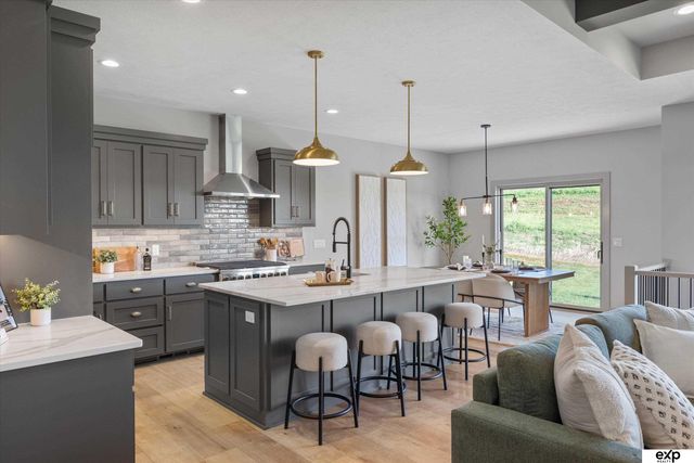 5613 N 199 Street, Elkhorn, NE 68022