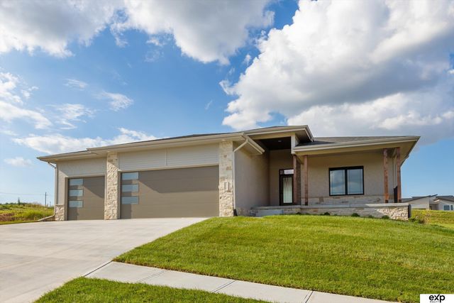 5613 N 199 Street, Elkhorn, NE 68022