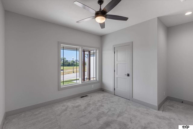 5613 N 199 Street, Elkhorn, NE 68022