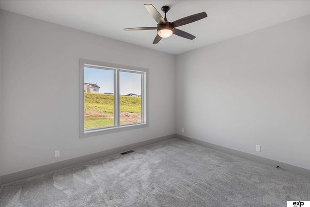 5613 N 199 Street, Elkhorn, NE 68022