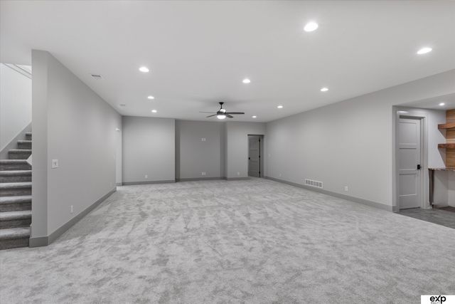 5613 N 199 Street, Elkhorn, NE 68022