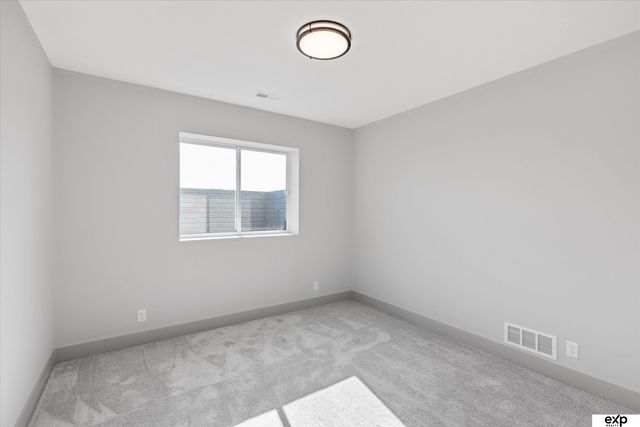 5613 N 199 Street, Elkhorn, NE 68022