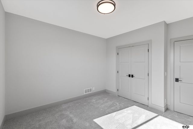 5613 N 199 Street, Elkhorn, NE 68022