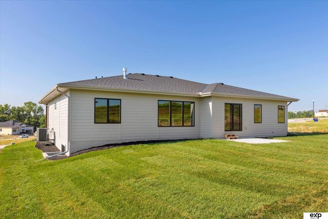 5613 N 199 Street, Elkhorn, NE 68022