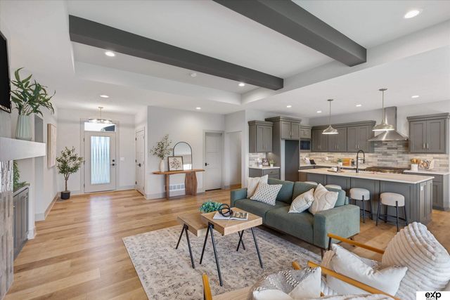 5613 N 199 Street, Elkhorn, NE 68022