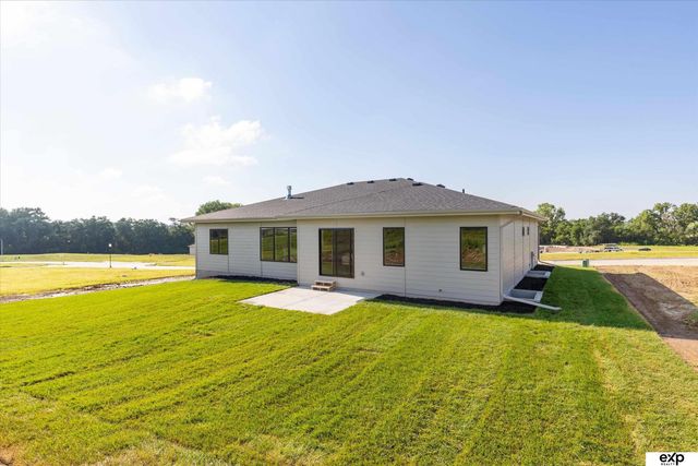 5613 N 199 Street, Elkhorn, NE 68022