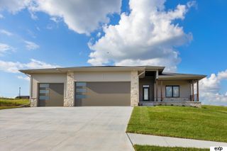 5613 N 199 Street, Elkhorn, NE 68022