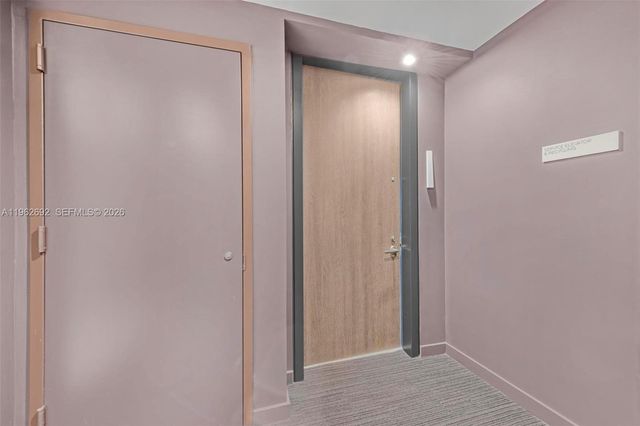 88 SW 7th St 3806, Miami, FL 33130