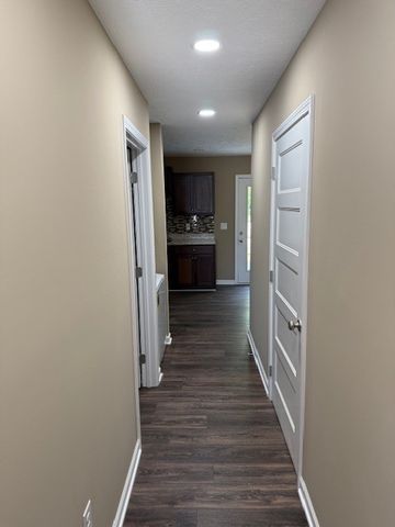 740 Kings Ln Apt B9, Tullahoma, TN 37388
