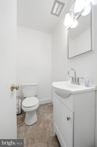 504 MIDDLESEX DR, Moorestown, NJ 08057