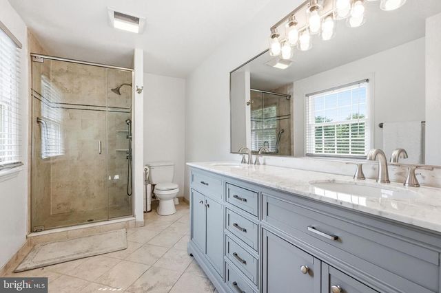 504 MIDDLESEX DR, Moorestown, NJ 08057