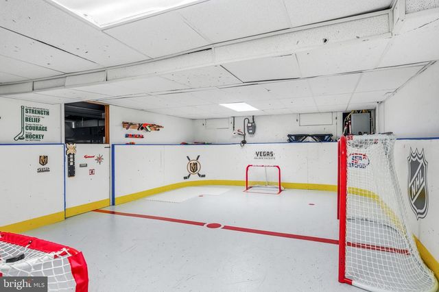 504 MIDDLESEX DR, Moorestown, NJ 08057